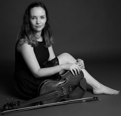 Shannon Elliott, violist